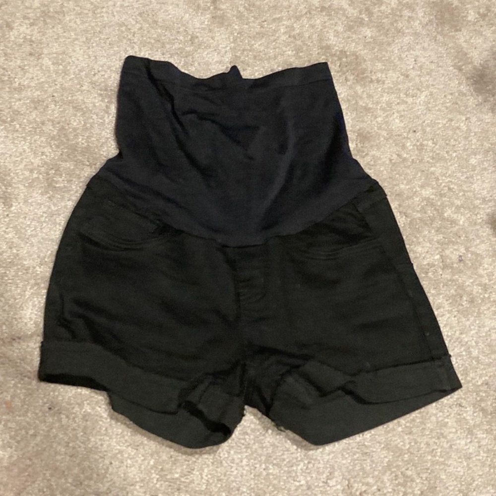 Maternity shirts size M